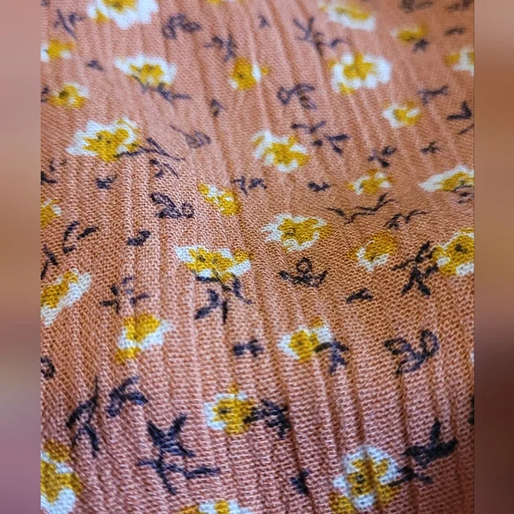 Floral Smocked Rust Top - Picture 7 of 7